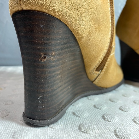 Vintage Yellow Box Womens Suede Dime Boots Wedge Heel Mid-Calf - Picture 15 of 16